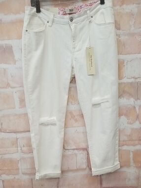 Vintage America White Boyfriend Jeans with Knee Rips